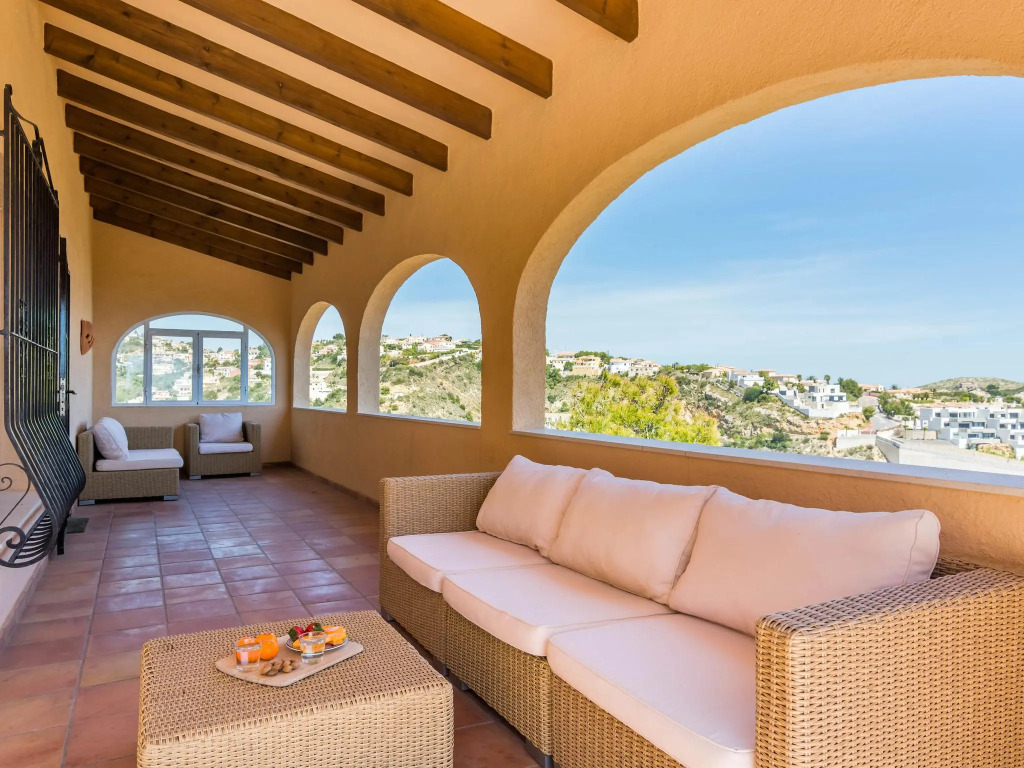 Villa with Sea Breeze Charm