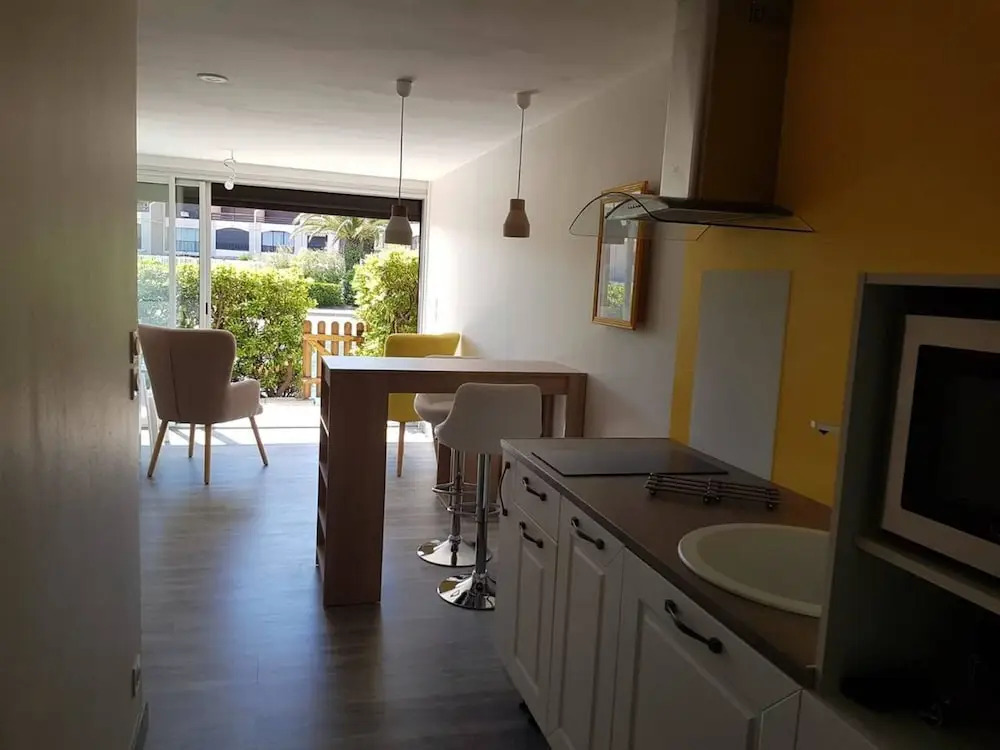 Studio in Saint-cyprien, With Wonderful sea View, Pool Access and Furnished Terrace - 500 m From the Beach