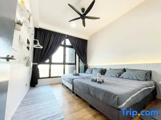 Paradigm Residences 1 BR, above Paradigm Mall ,up to 5 Person