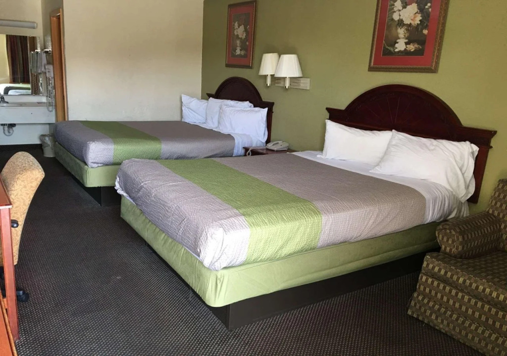 DIAMOND INN