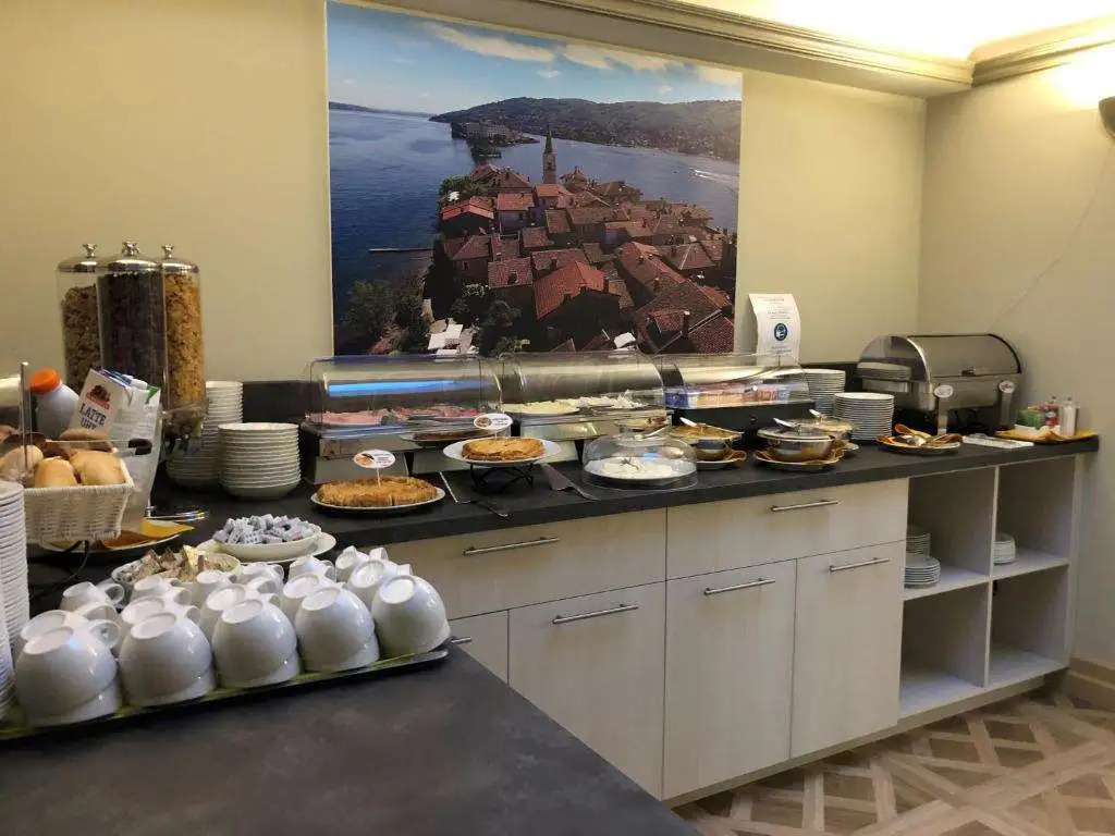 Crystal Hotel Varese