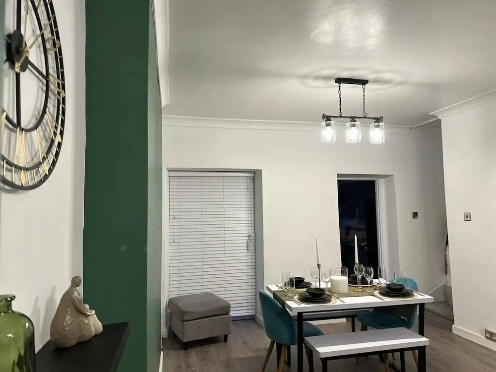 House - Sleeps 5 - Garden - Parking