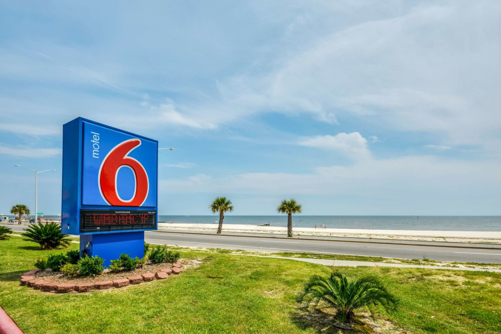 Motel 6-Biloxi, MS - Beach