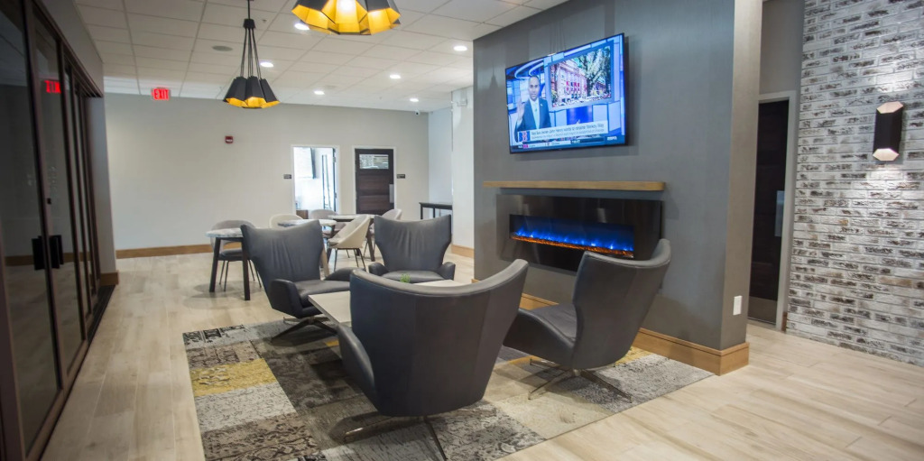 The Rushmore Hotel & Suites; BW Premier Collection