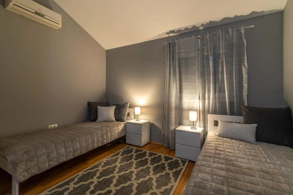 Apartment No. 8