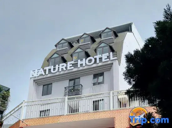 Nature Hotel - Win Happy