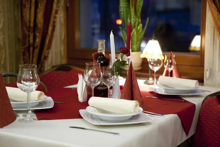 Hotel i Restauracja Castle