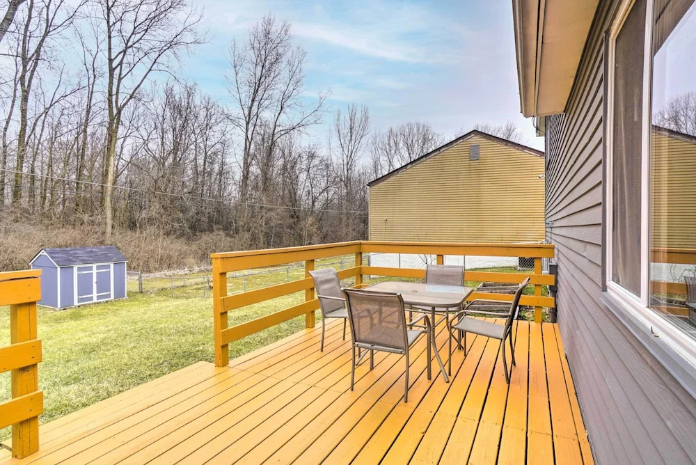 Charming Columbus Home ~ 7 Mi to Ohio State!