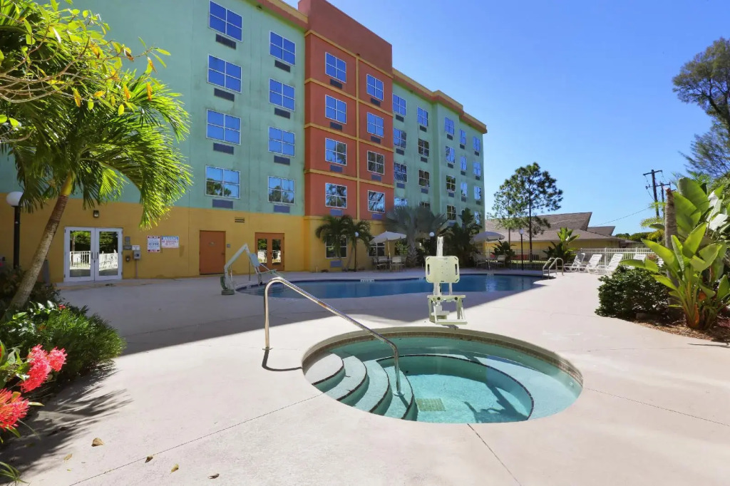 Allure Suites of Fort Myers