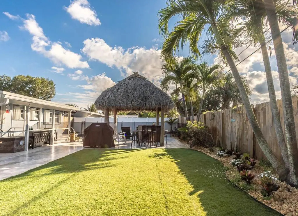 Tiki-home Elite Staycation