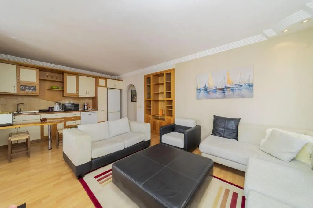 Cozy Flat With Balcony Close to Konyaalti Beach