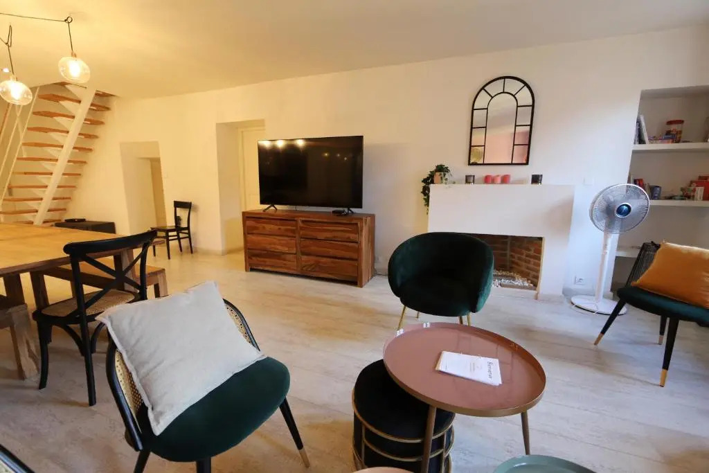 L'escalier du Château - T4 duplex 9 couchages