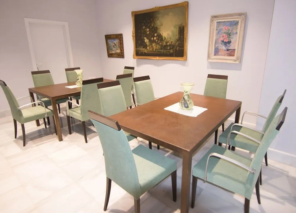 Hotel Oleum - Parking Gratuito bajo disponibilidad y reserva previa