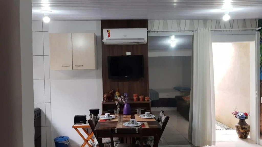 FLAT COM AR COND. WI-FI TV a CABO PERTO DA PRAIA