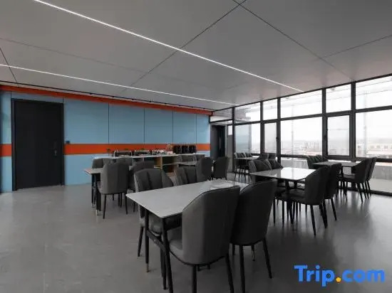 Youcheng Hotel (Taiyuan South Railway Station Wusu Airport Branch)