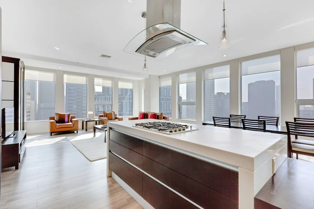 1010 Wilshire Serviced Apts