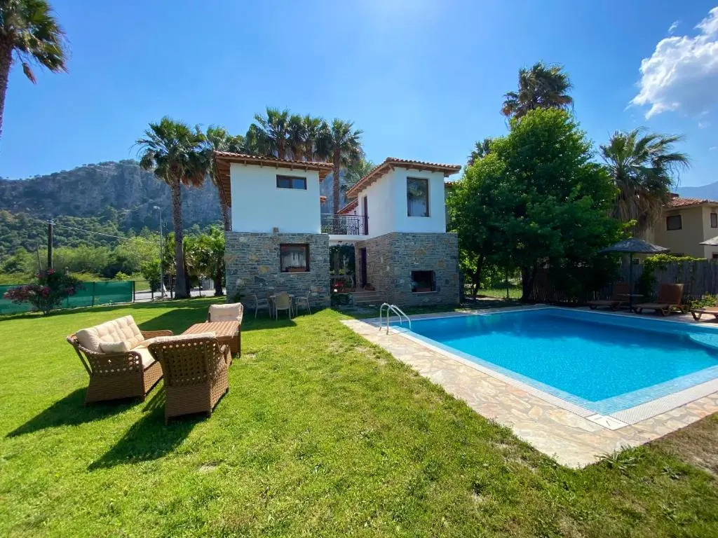 Villa Merry - 3BR Private Pool&Garden - 50m to River