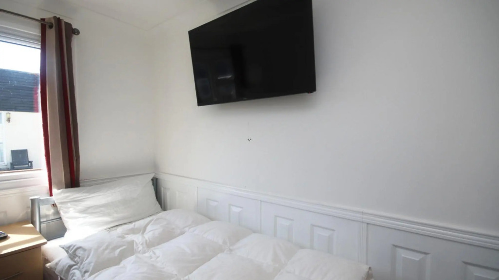 29C Medmerry Park 2 Bedroom Chalet
