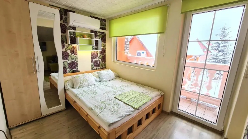 Liget Nyaralóház és Apartman Liget
