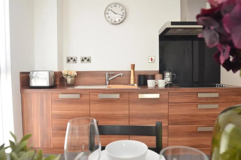 Sleeps up to 6, single beds available with perfect city centre location for work or leisure, Amazing city views!