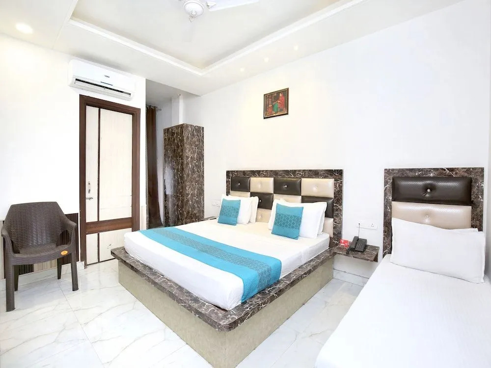 OYO 14510 Hotel Harpal Classic