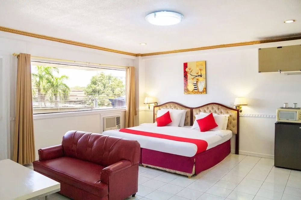 OYO 137 Residencia RSY Condotel