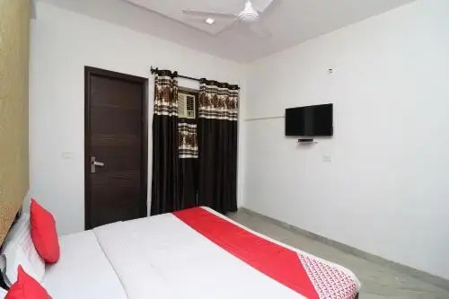 Royal Rahul Residency by OYO Rooms