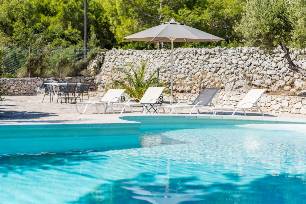 Beautiful Seaside Villa with Pool