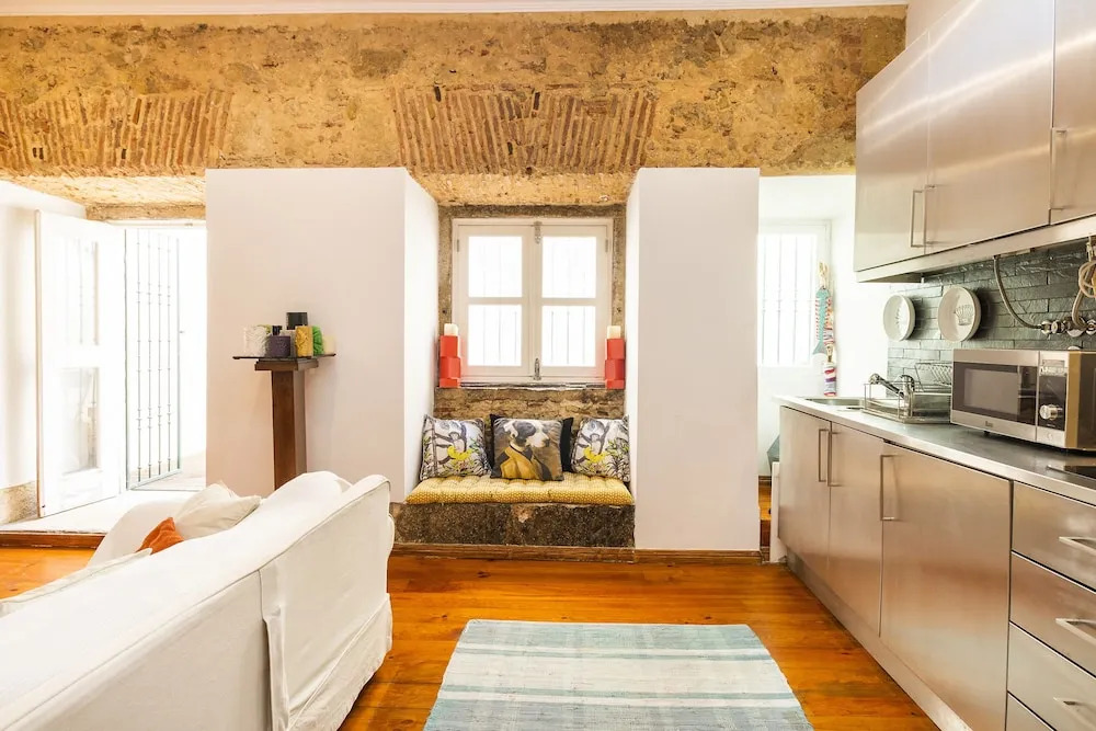 Leisure Luxury Downtown Duplex Lisbon by Altido