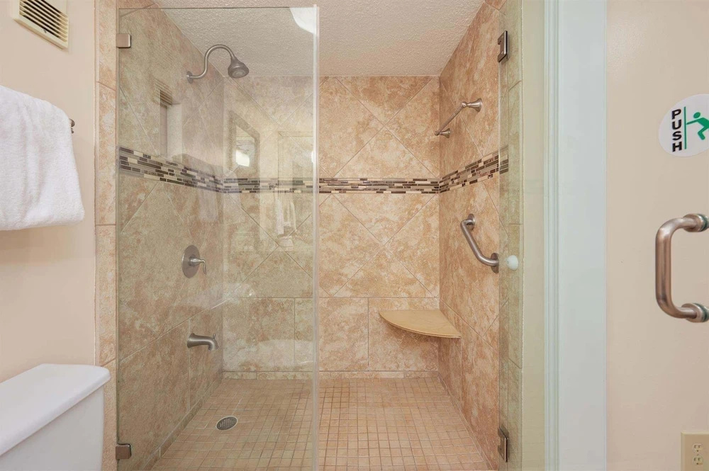Shoreline Towers 2054 2 Bedroom Condo