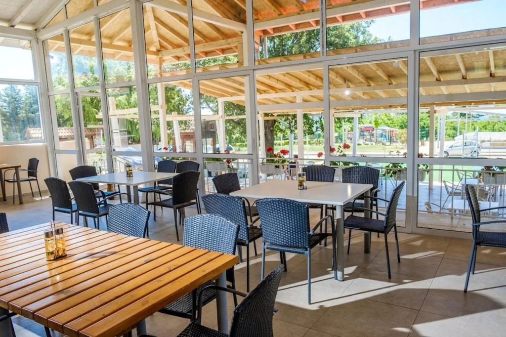 Hotel Vemara Club