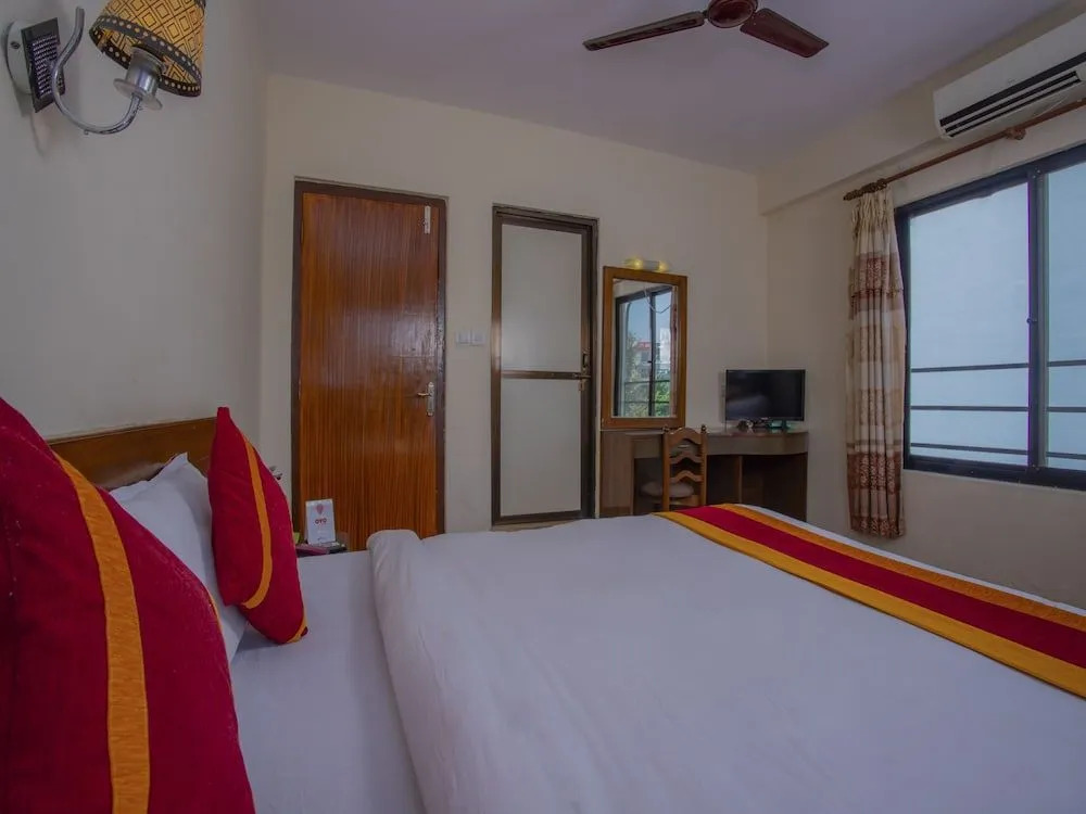 OYO 11454 Hotel Garuda Inn