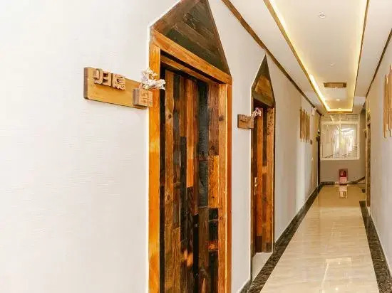 Xiyi Hailuogou townlet Xiaozhu Homestay