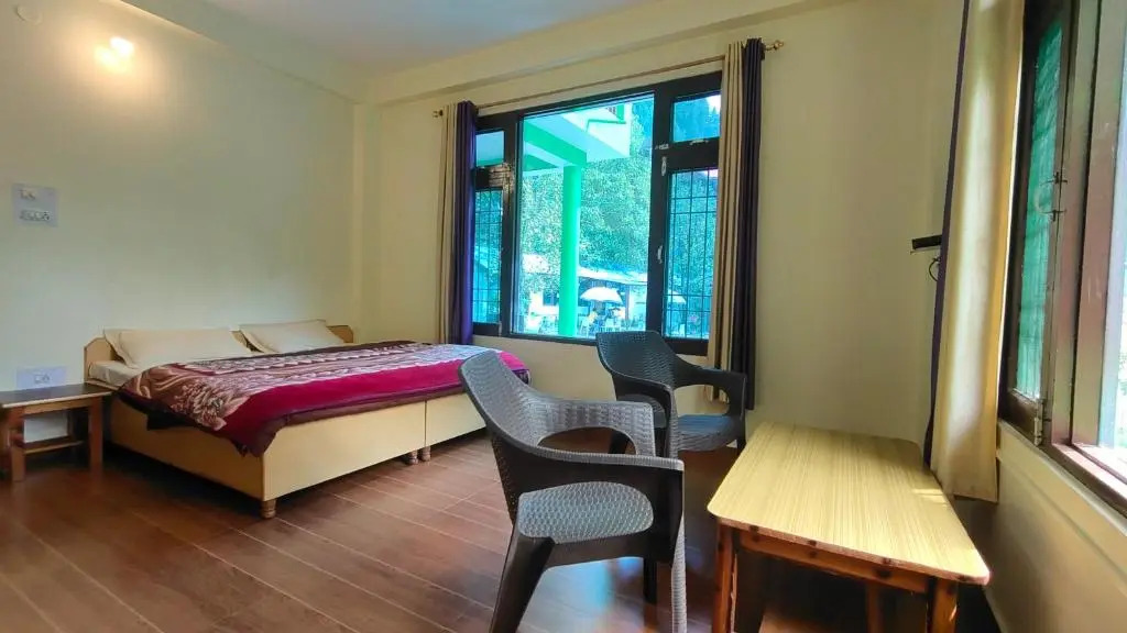 The Royal Orchard Kasol Riverside