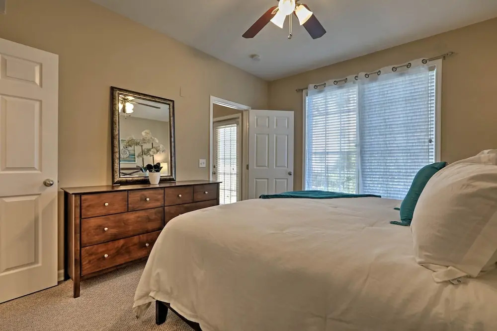 Walk to Beach: Lavish Resort Escape in Galveston!