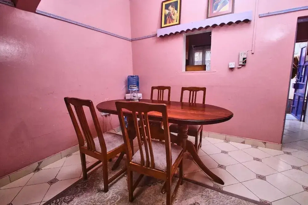 Lux Suites The Pink House Naivasha