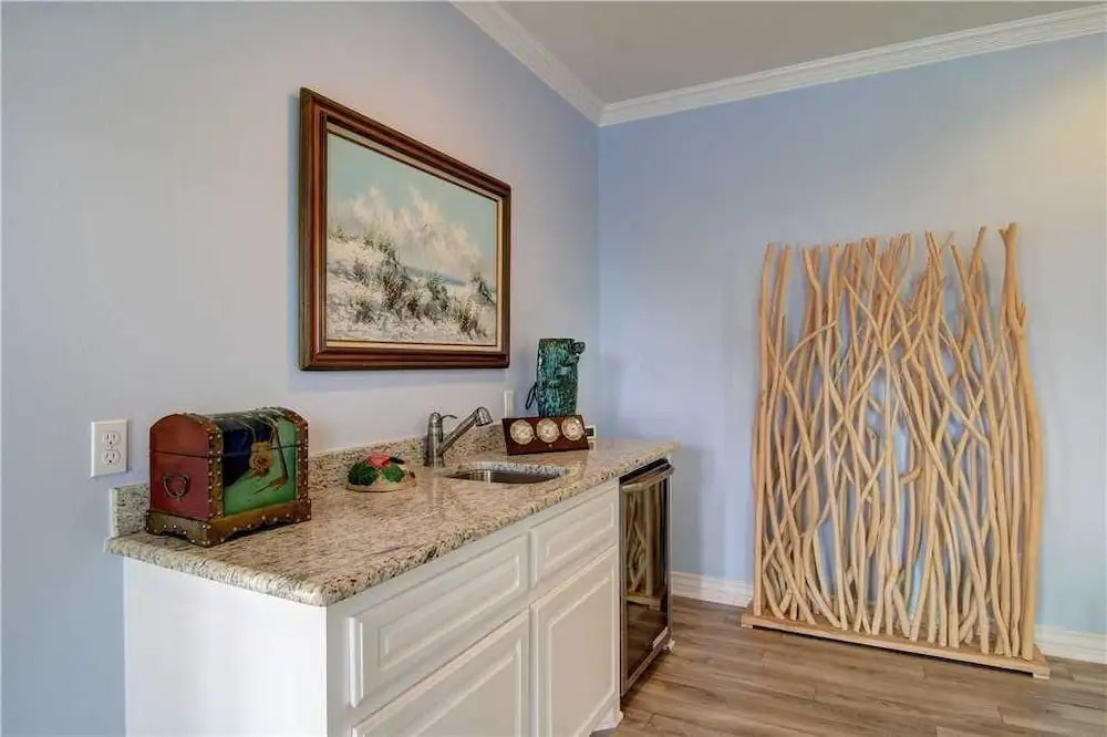 Beach Side - 5 Br Home