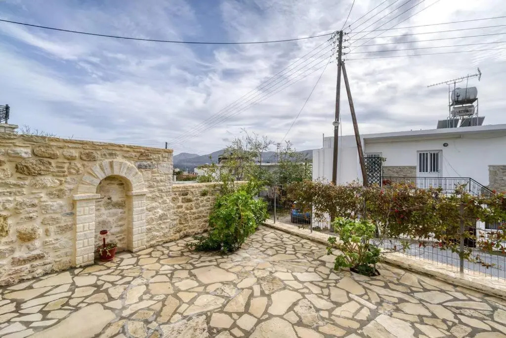 Skountakis House