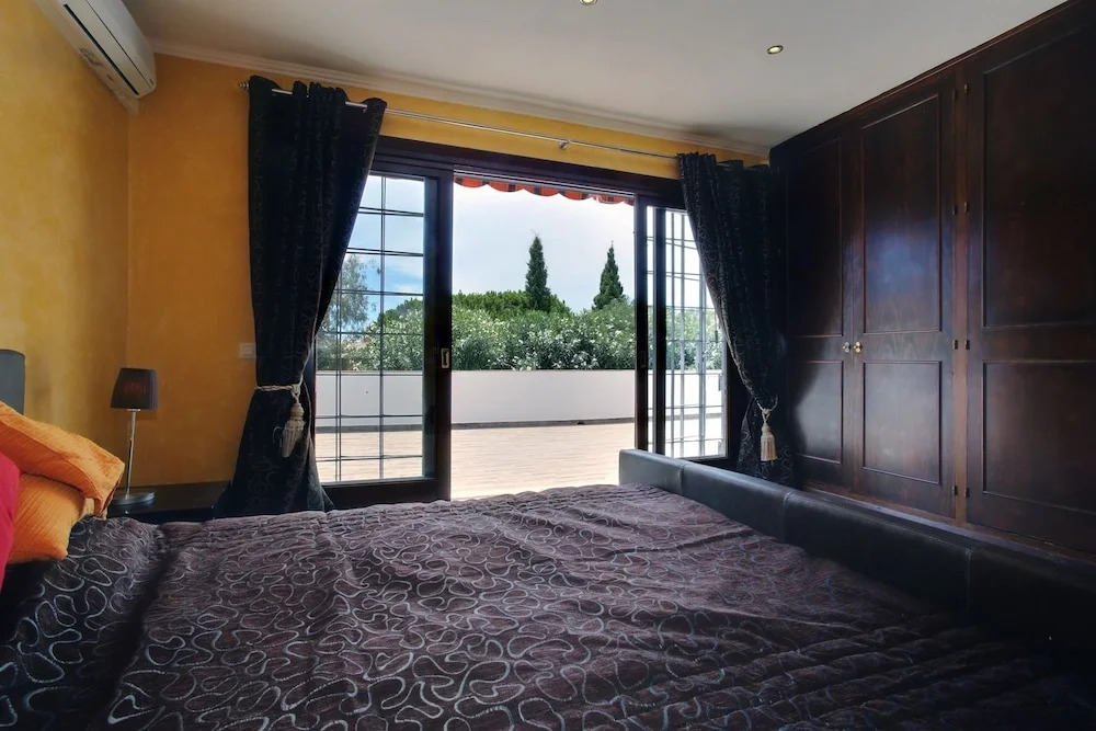Gardenia - Luxury 10br Villa in Marbella, Heated Pool With Sea Views, Bbq, Wifi