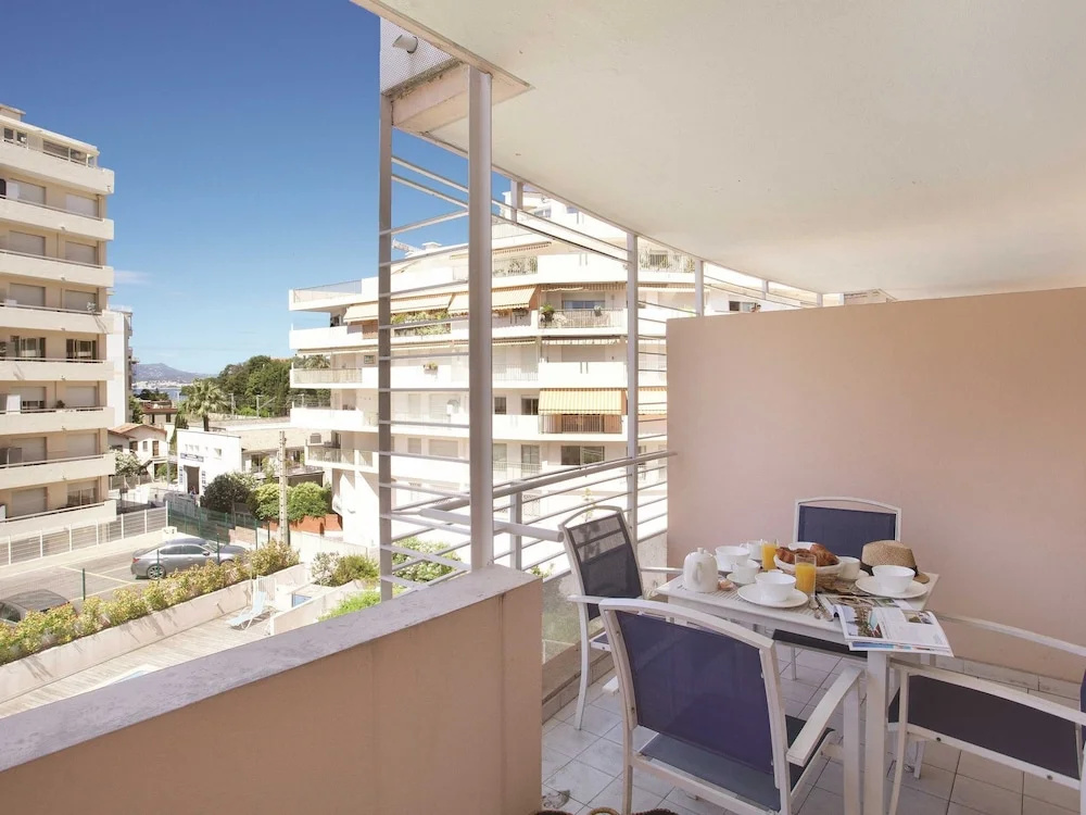 Neat apartment with air conditioning in the heart of Cannes