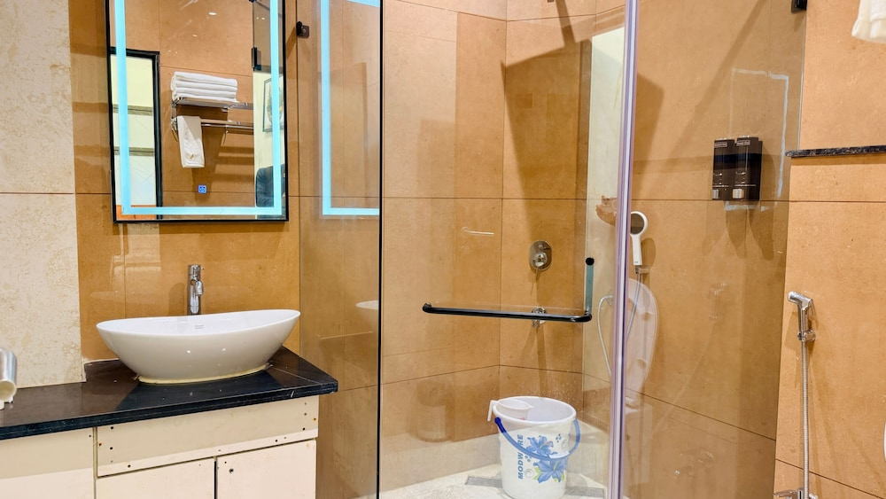Pheonix Luxury Inn