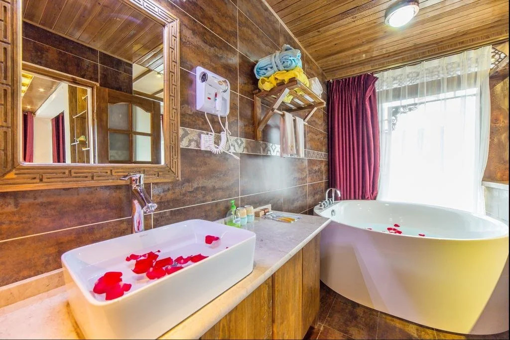 Lijiang Riverside Boutique Inn