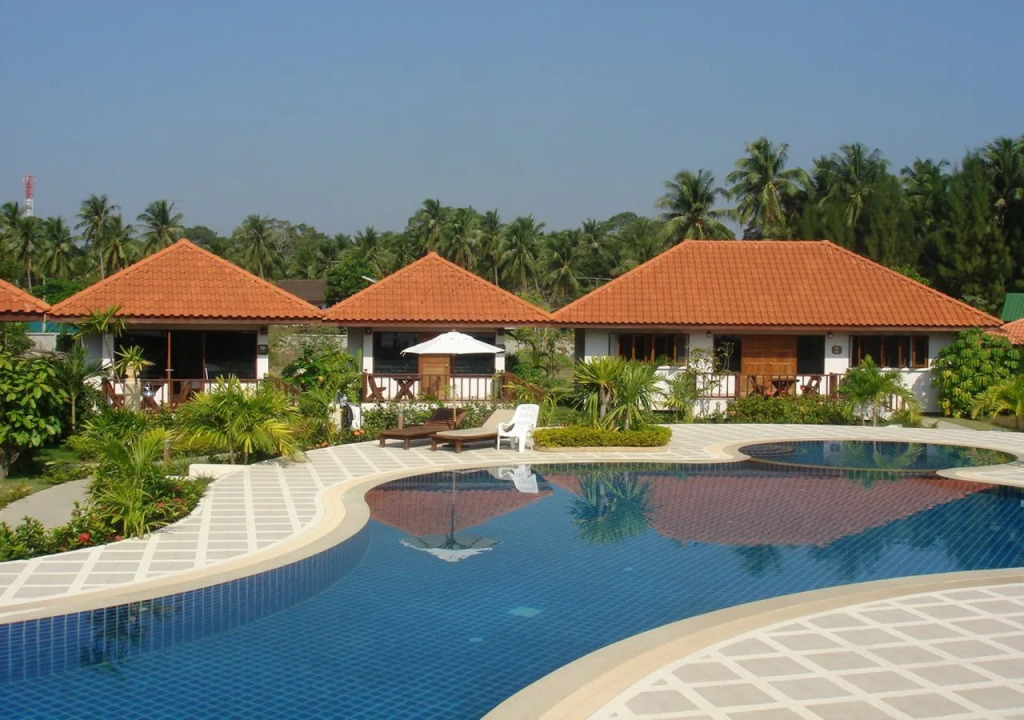Sailom Resort Bangsaphan