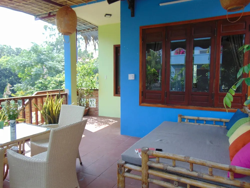 Blue Whale Homestay