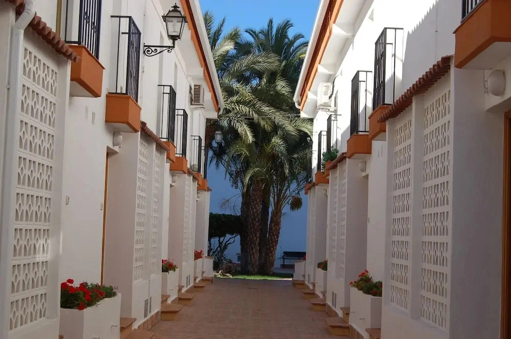 Rinconada Real - Zand Properties