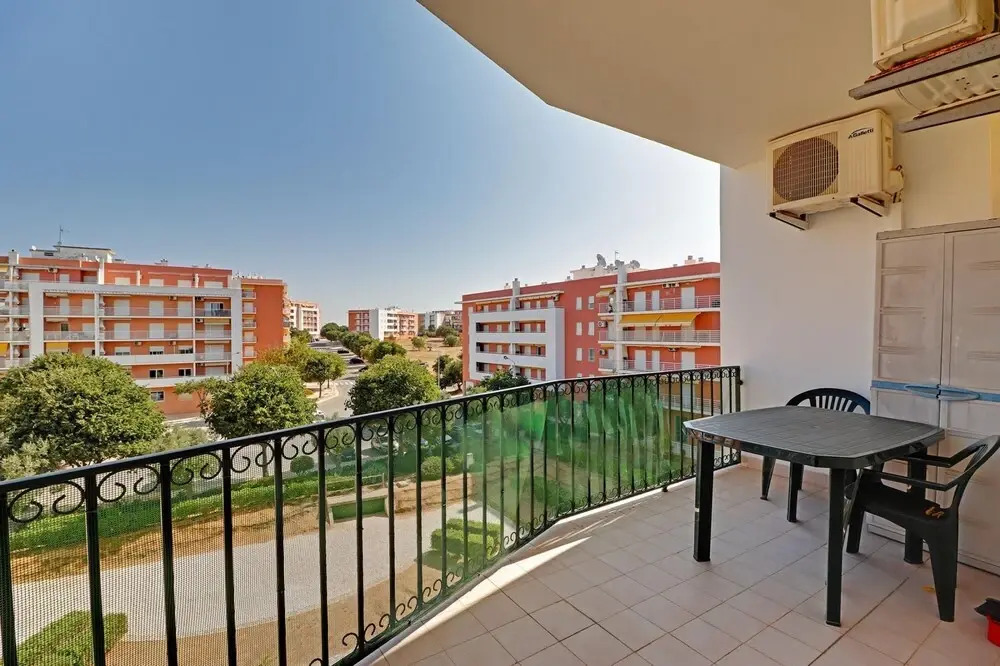 Arma O DE Pera Central by Homing