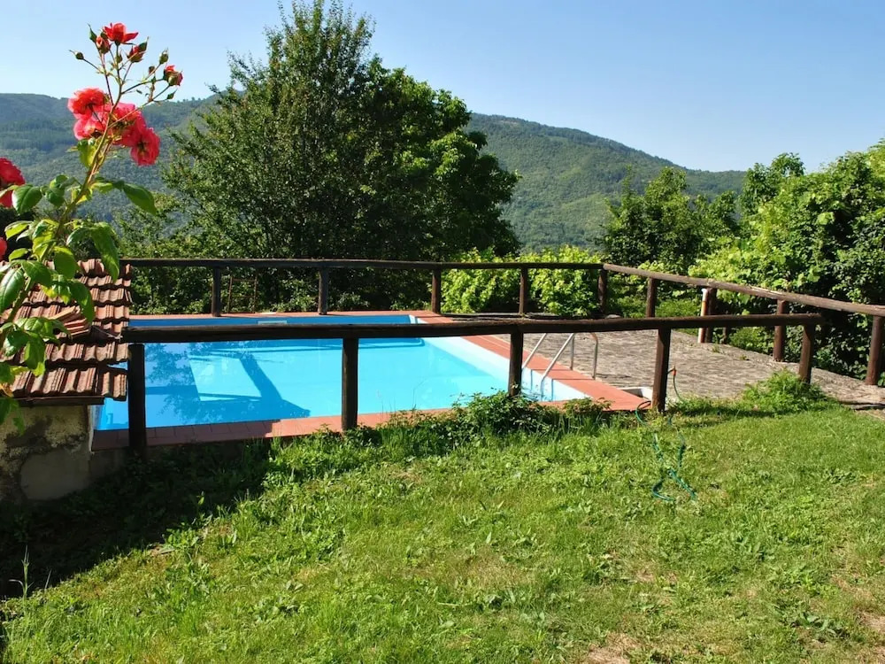 Rustic Chalet With Pool