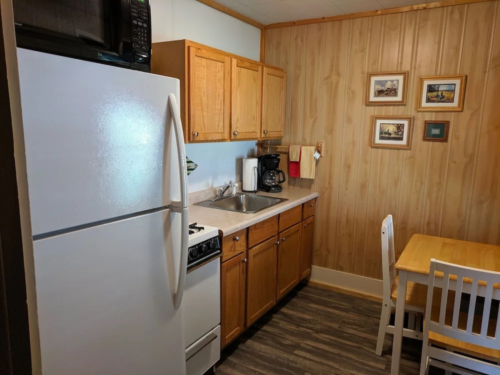 Allen Gulch Cabins