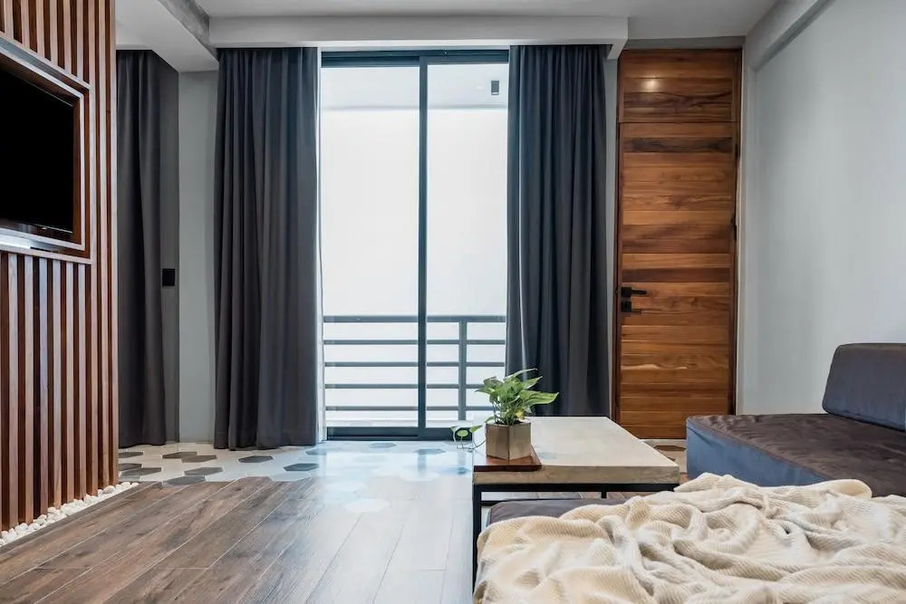 Life Boutique Condo