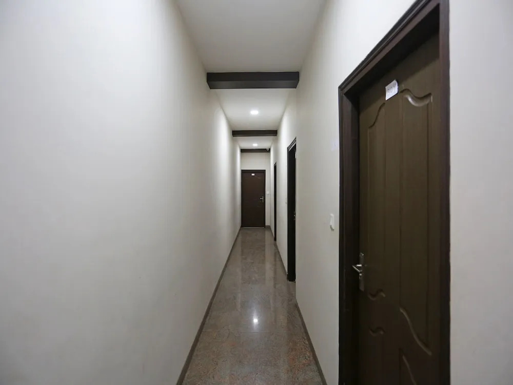 OYO 12027 Hotel Amara